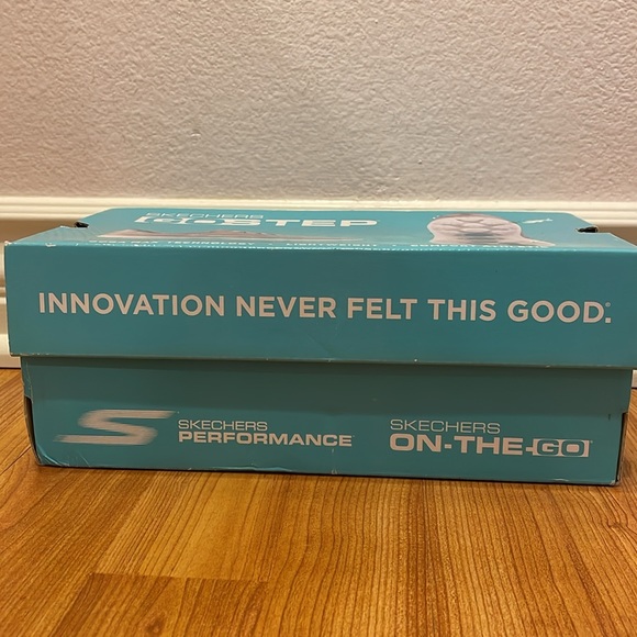 ‼️Skechers GOSTEP 👟 ‼️🤍🩵 - Picture 2 of 15